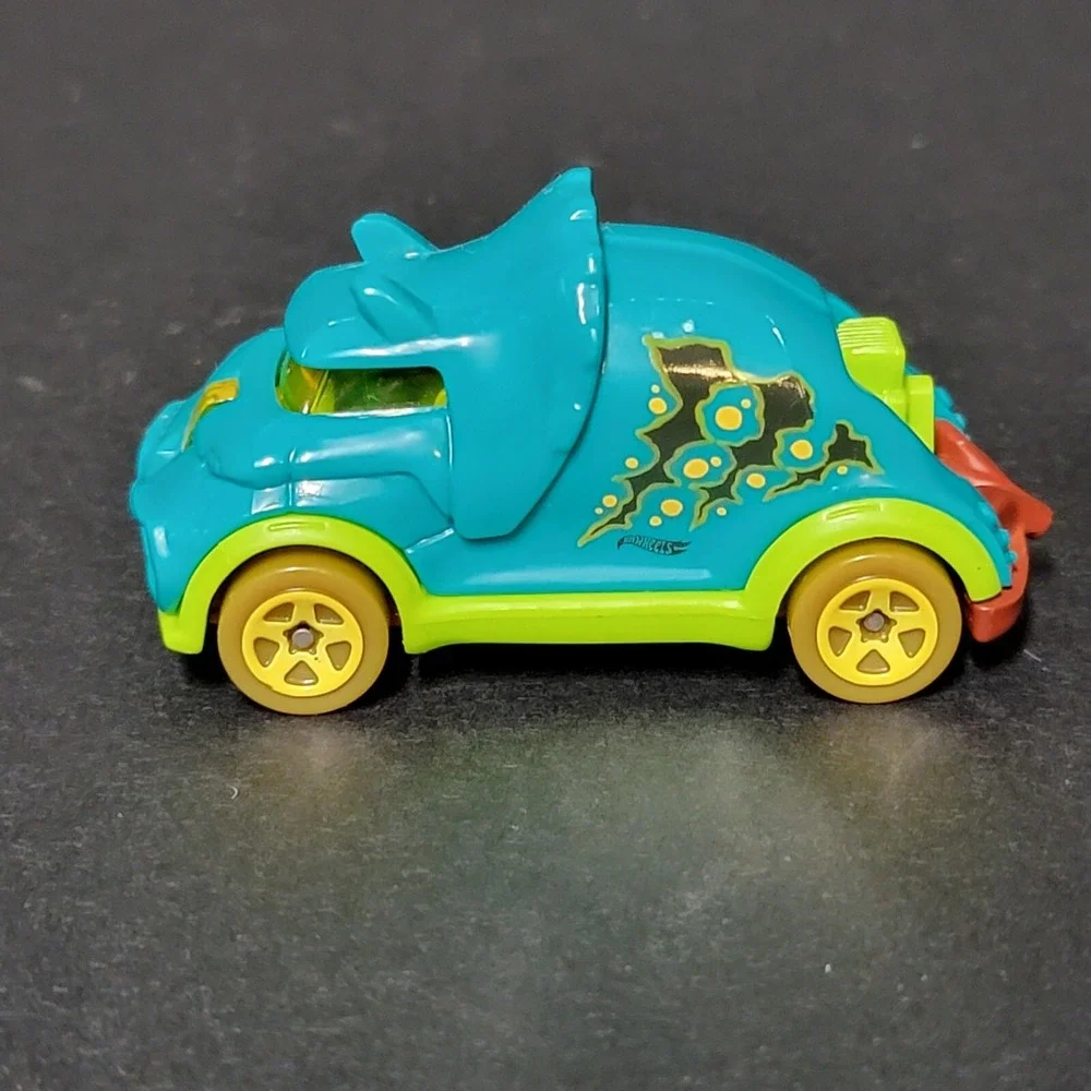 2018 HOT~WHEELS TRICERA~TRUCK DINO RIDERS STREET BEASTS TEAL